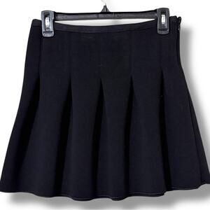 Divine Doll size XS black mini skirt with side zipper closure stretches pleated